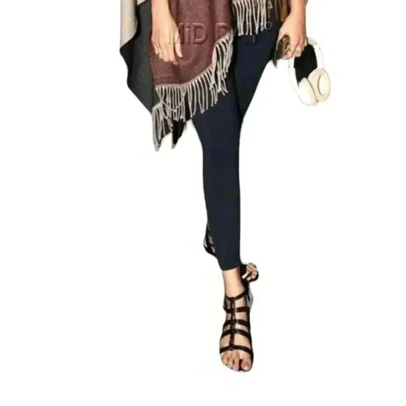 Louise Et Cie Anja Black Strappy Gladiator Sandals - Picture 5 of 16